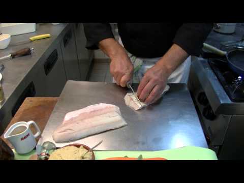 Vidéo: Comment Cuisiner Le Sandre Comme Un Marchand