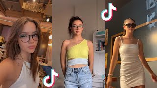 Feride Özdinç En Yeni TikTok Videoları #12 Resimi