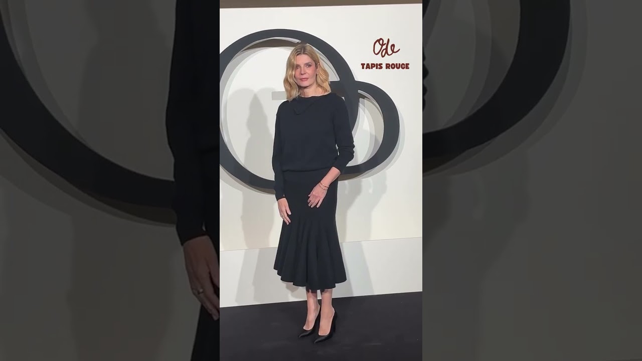 🖤✨ Charlotte Casiraghi, Chiara Mastroianni et Constance Jablonski étaient réunies ce samedi 10