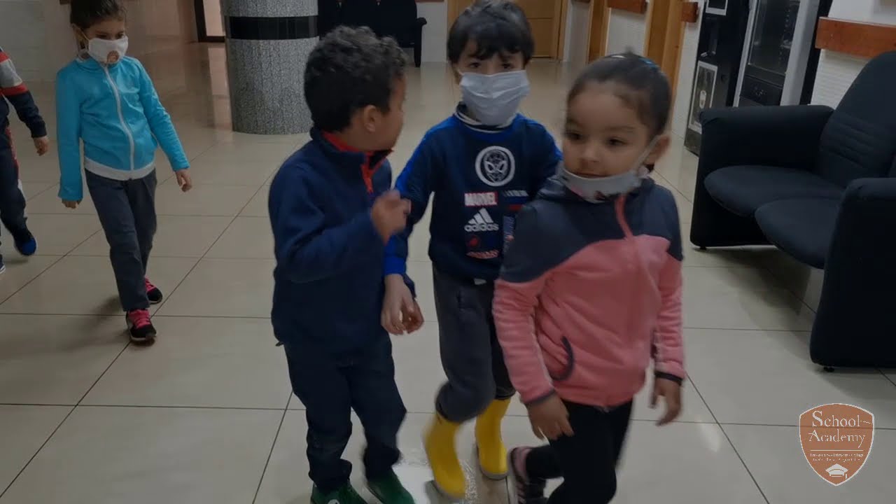 School Academy VLOG - Une journée à la Moyenne Section