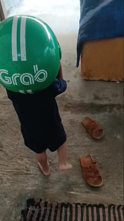 Bocil Pakai Helm Grab Kegedean ๐
Kejar Abang Grab!!! #grab #helmet