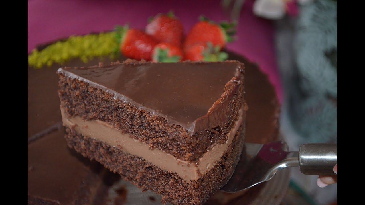 كاتو شوكولا بحشوة البودينغ البارد اللذيذ سهلة التحضير و رائعة للتقديم شي نظم