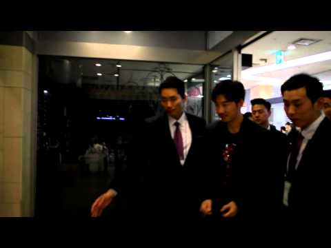 20141016레드카펫윤계상퇴근