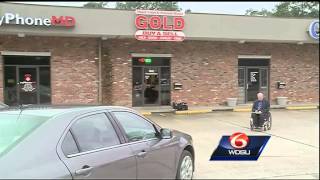 2 arrested, 2 sought in smash-and-grab burglary at Mandeville store