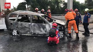 Kecelakaan Tol Cikampek, Minibus Terbakar Ditabrak Pikap