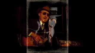 Miniatura de vídeo de "Leon Redbone- Ghost Of The St. Louis Blues"