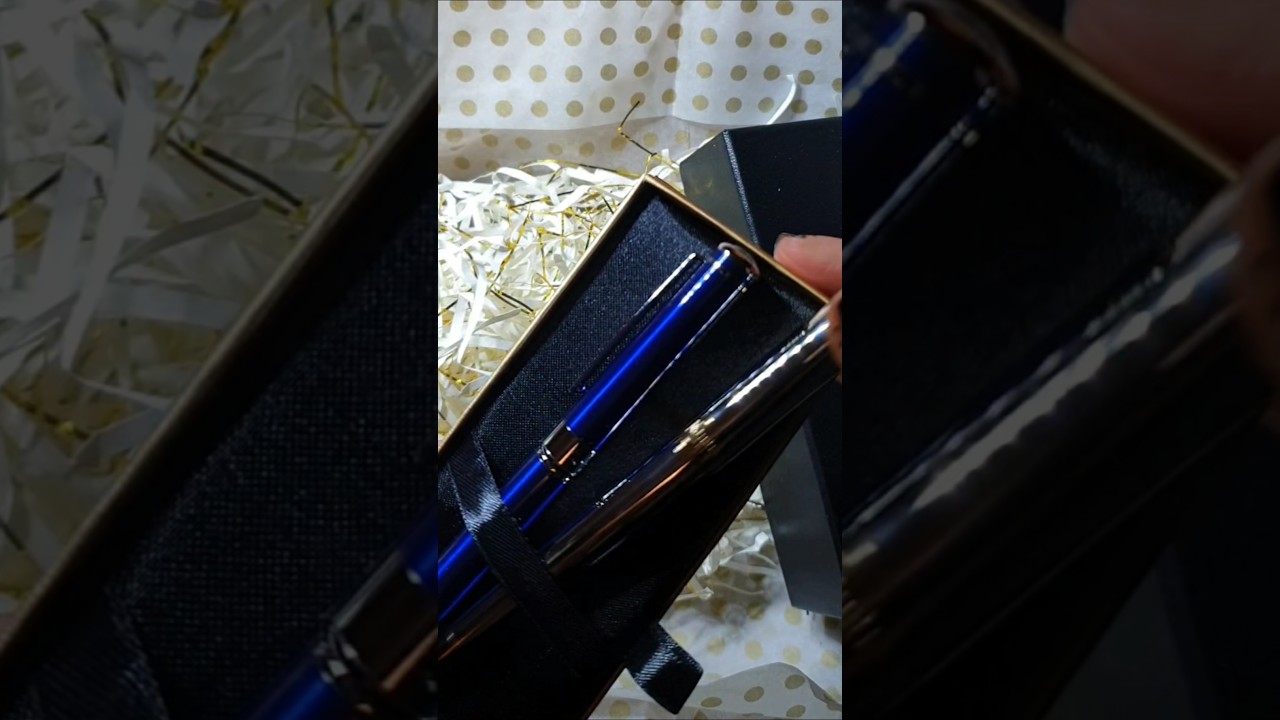 Unboxing Scriveiner ballpoint pens 🖊