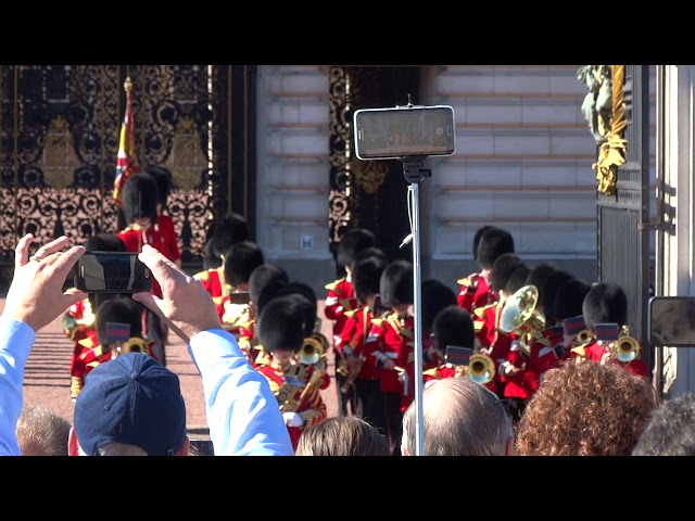 Лондон 3 - смяна на караула