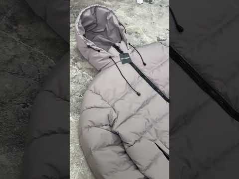 Сіра-беж демісезонна чоловіча куртка з відстібним капюшоном , від +10 до -5 градусів, видео 1