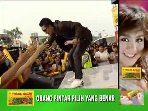 Hafizah [Sembilan Band-Hip Hip Hura] - YouTube.FLV