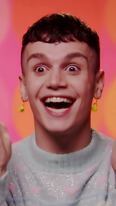 @ArianaGrande makes a surprise entrance on Season 15! 🤩✨#DragRace #Shorts