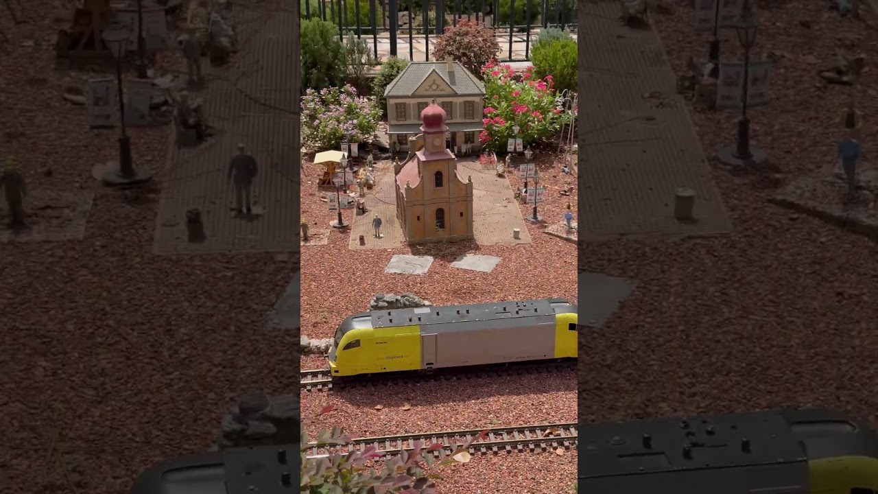 EPCOT Trains!