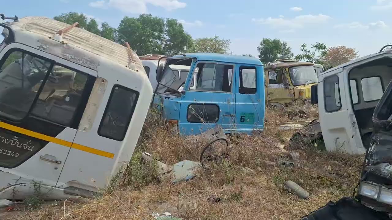 พาชมอะไรรถบรรทุกมือสองครับ สี่แยกทางภาคชุมพลบุรีจังหวัดสุรินทร์0899460802