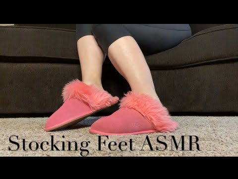 ASMR - Toe Flicking and Taking Off Sweaty Slippers