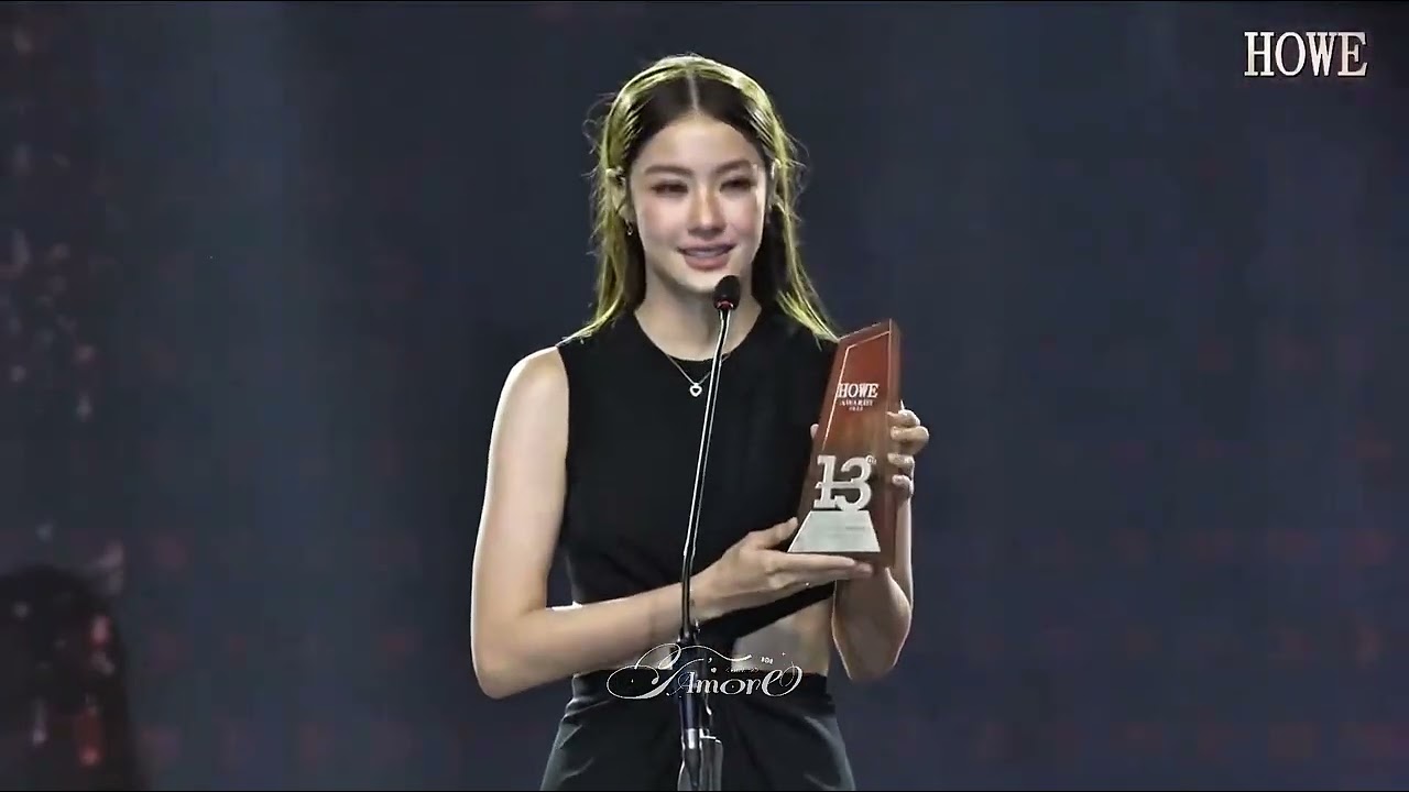 2025 HOWE HOTTEST ACTRESS AWARD - Namtan Tipnaree 