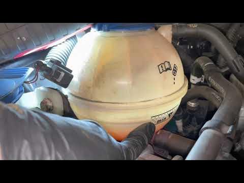 VW Passat 2008 coolant level and antifreeze percentage check - YouTube