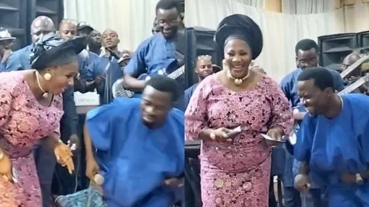 DOYIN KUKOYI TAKES OVER THE STAGE FROM MALAIKA AT HER MOTHER'S 70TH BIRTHDAY