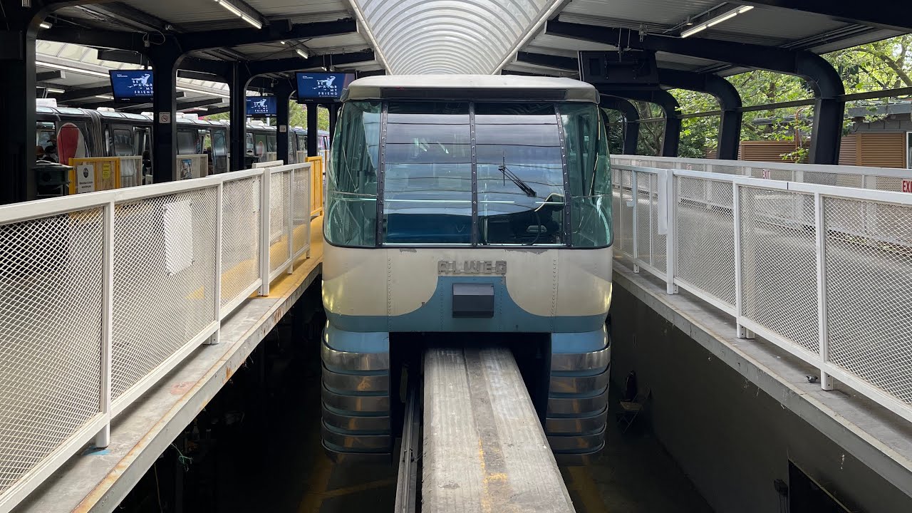 A ride on the Seattle Center Monorail blue train