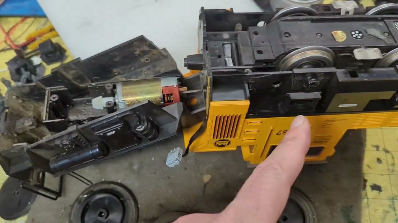 LGB Track Cleaning Locomotive: Repair and Maintenance Suggestion