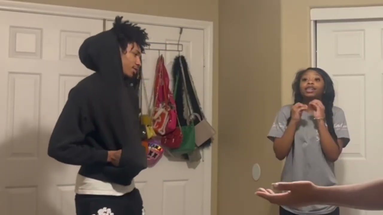 Я установил Miyah EX на экран блокировки (розыгрыш) лол