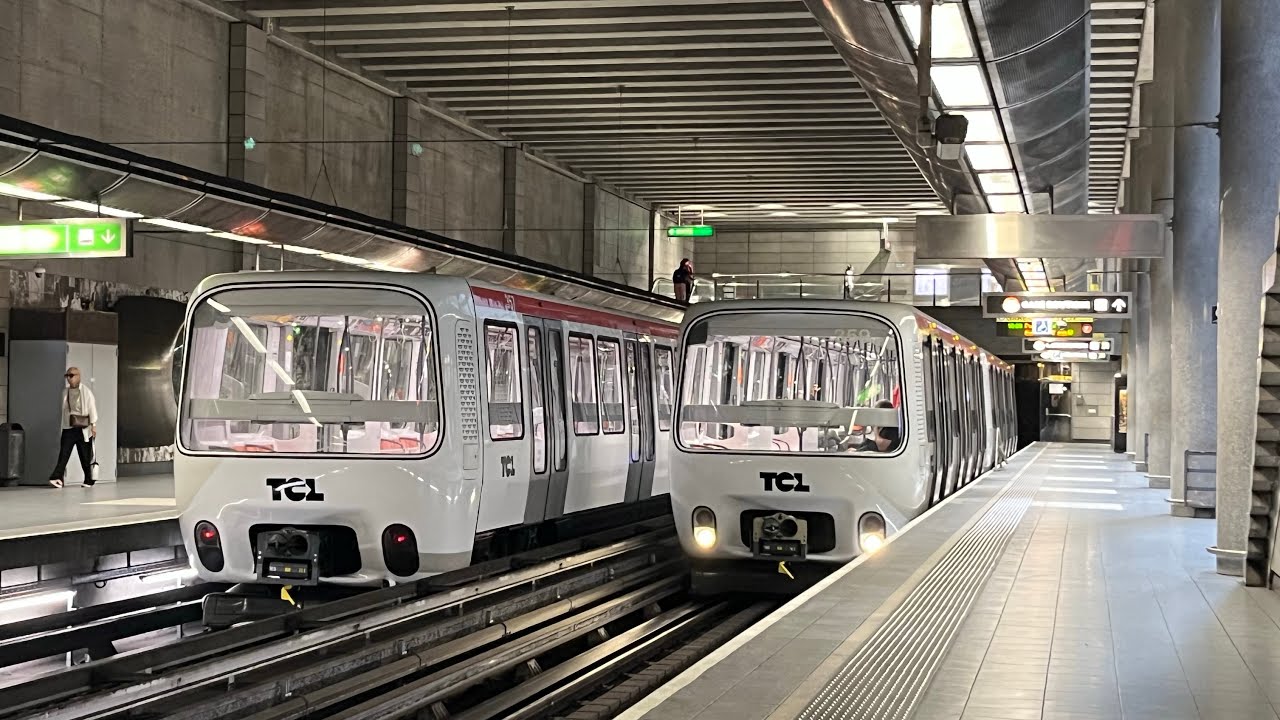 Métro de Lyon MPL85 à Gare de Vaise - réseau TCL