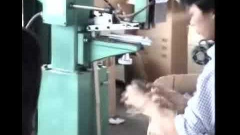 Manual box corner pasting machine