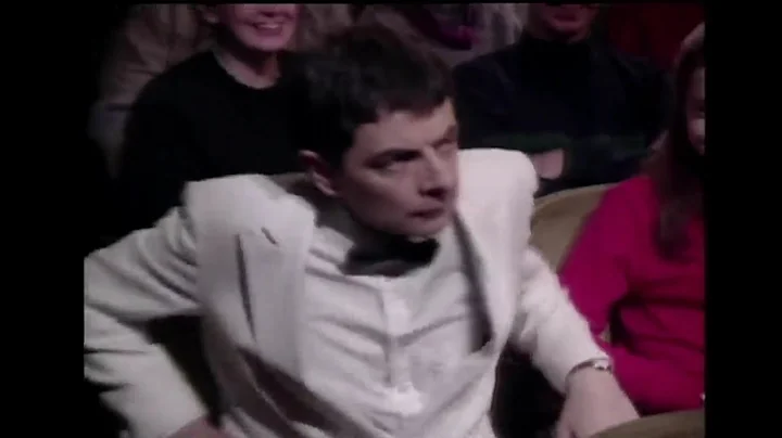 Rowan Atkinson(Mr.Bean) receiving awards funny moment