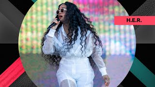 H.E.R.  - Slide (Wireless Festival 2022)