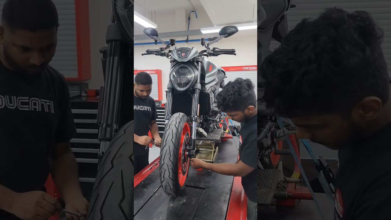 Lowering a Ducati Monster 950 Suspension 🛠️