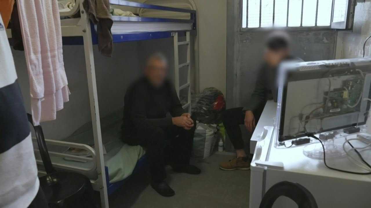 Dans la prison surpeuplée de Bordeaux-Gradignan aux conditions 