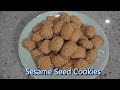 Italian Grandma Makes Sesame Seed Cookies (Reginelle)