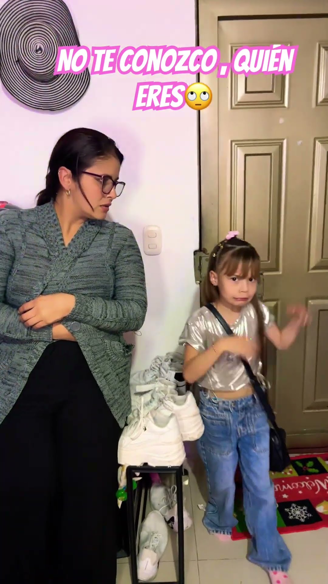 Quién eres tú?? #humor #cosasdefamilia #comedia #shortviral