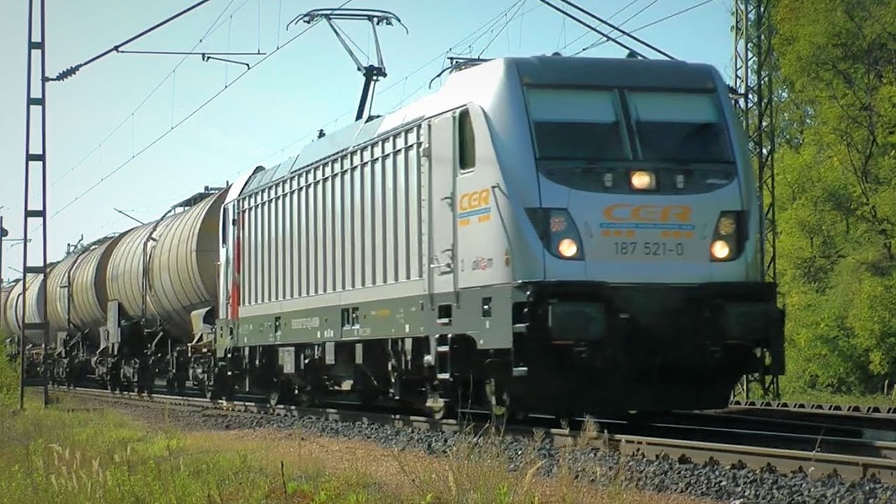 Trains at Ács, Hungary on the 15th of September 2019 / Vonatok Ácsnál