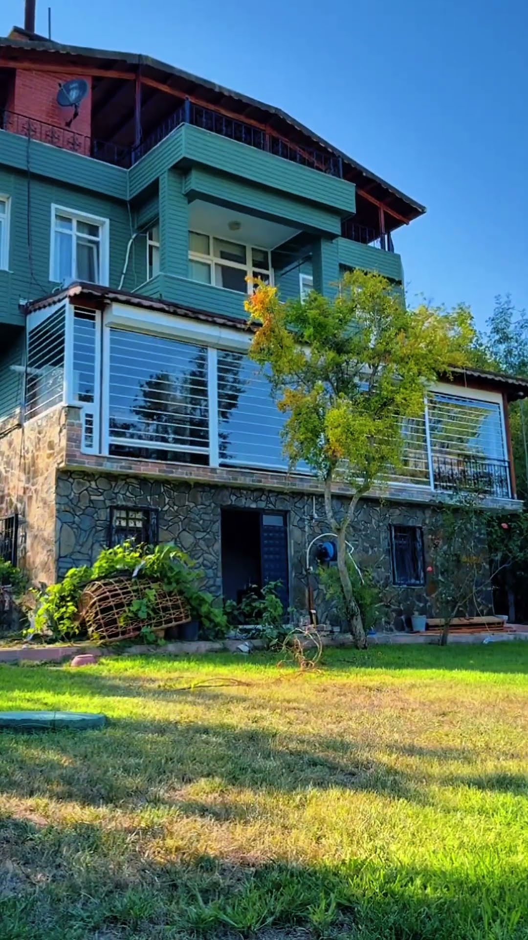 Otomatik şeffaf kepenk çalışırken
