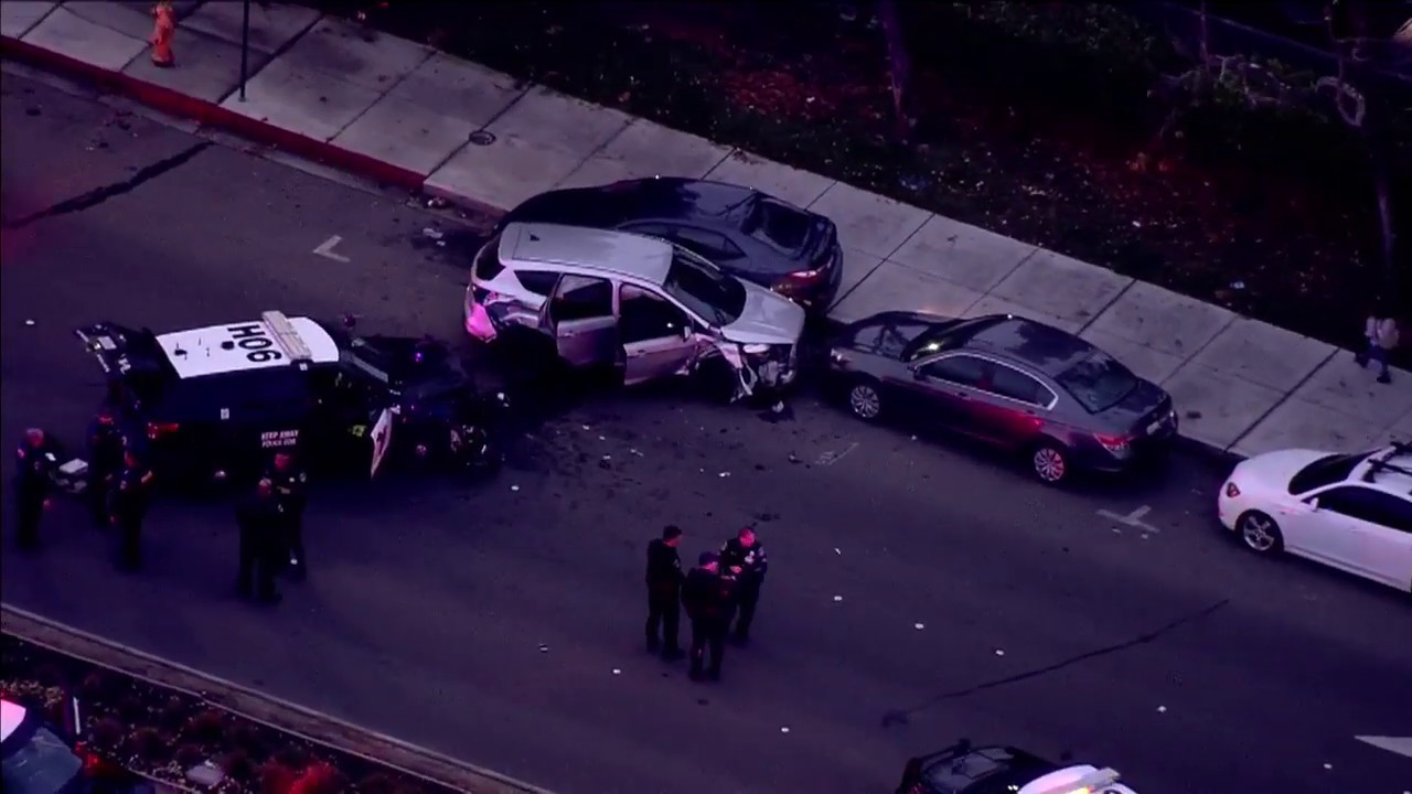 Stolen car driven by robbery suspect crashes into Hayward police ...