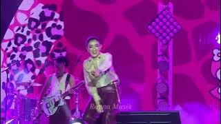 SHE Reunited! | Nostalgia Hits 2000an di Synchronize Fest 2025 (Centil Era by Oomleo Berkaraoke)