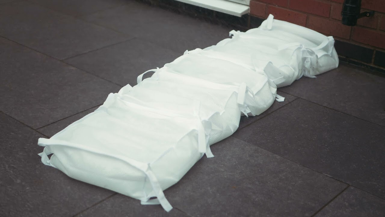 Speedwellstar 5 x Flood Barrier Bag Water Activated Large Cube Sand less Sandbag Absorbent Compact