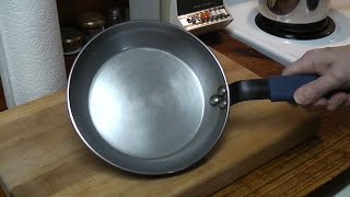 I Used an Unseasoned Carbon Steel Pan for a Month