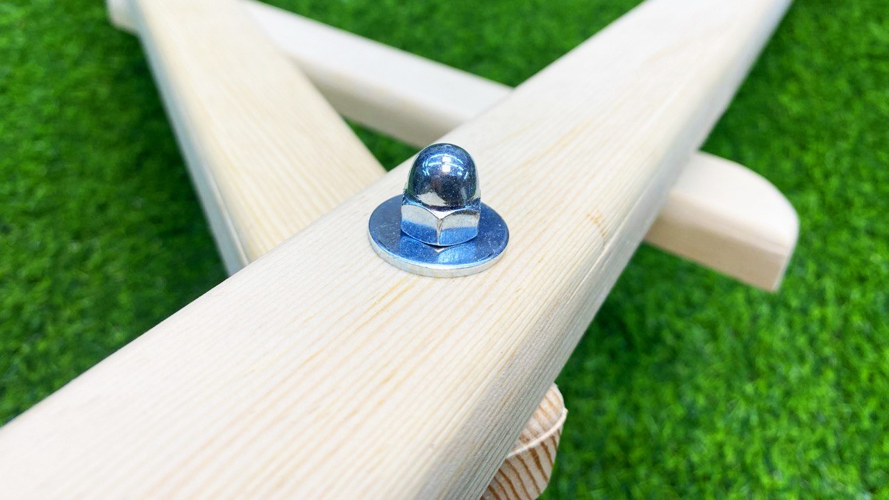 Складной стул со спинкой за 2 ЧАСА!!! Самая простая конструкция!