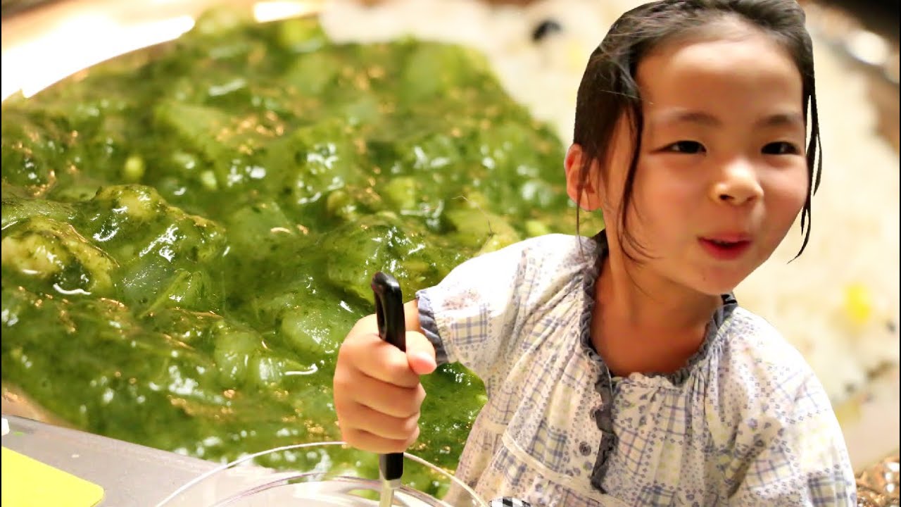 ほうれん草カレーを食すRino＆Yuuma