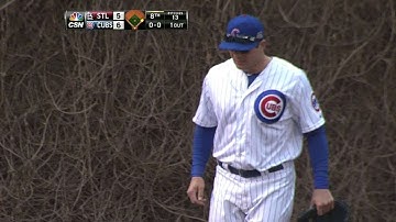 STL@CHC: Sweeney makes play, exits game with injury