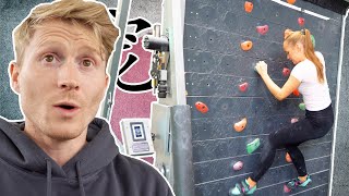 We went to a typical Tokyo bouldering gym!