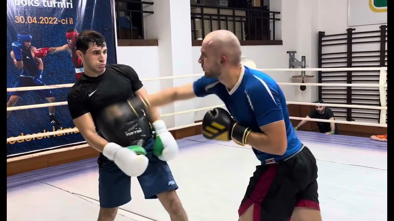 Dedi o tik-toker, şoumendi, əzəcəm onu, görək əzə bildimi?