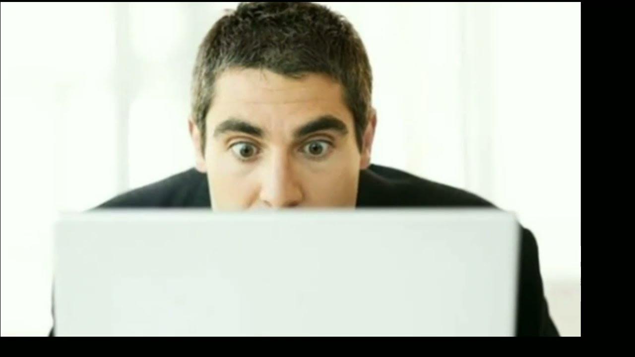 Устали глаза от компьютера. Монитор с глазами. Большие глаза в монитор. Большой монитор вреден для глаз