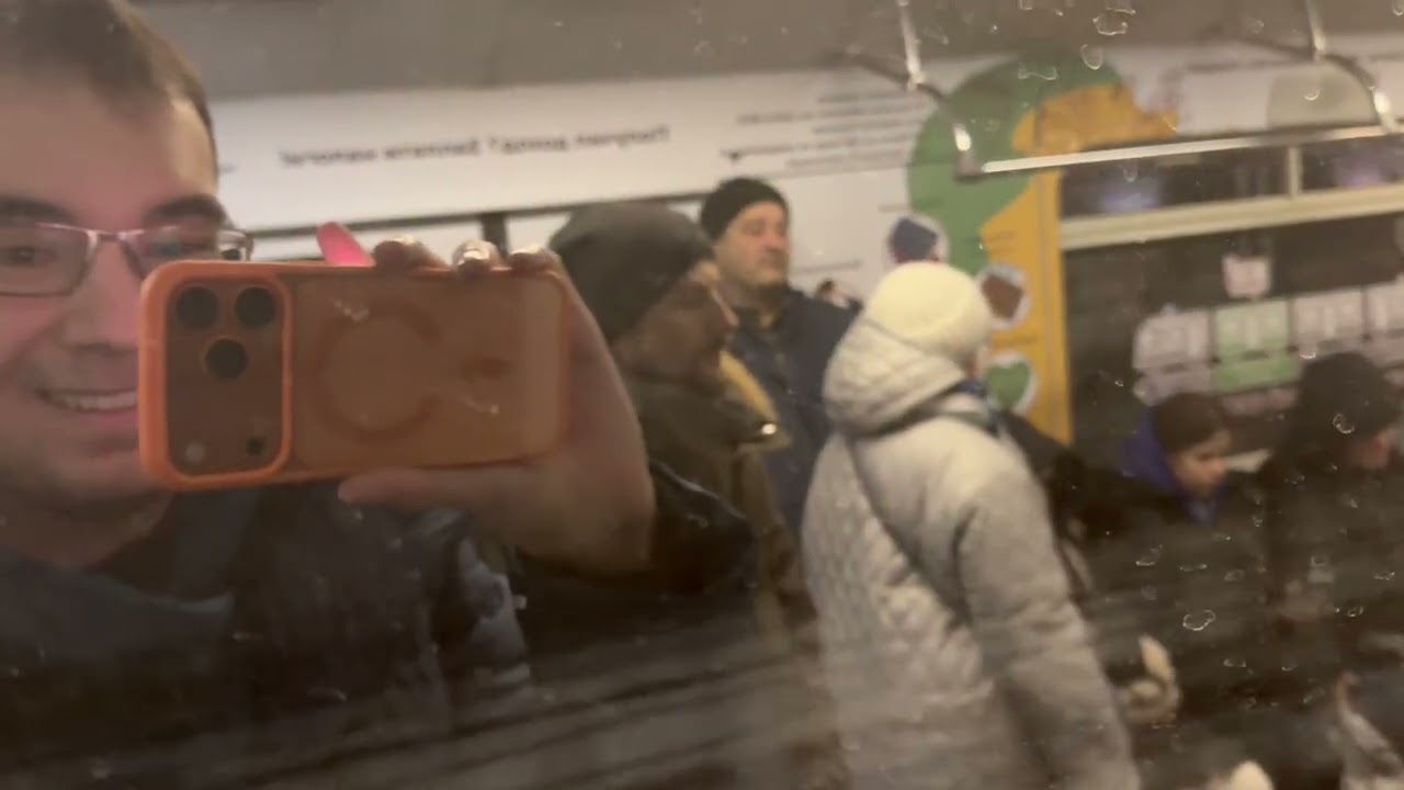 Метро Новосибирск. Площадь Маркса- Октябрьская.