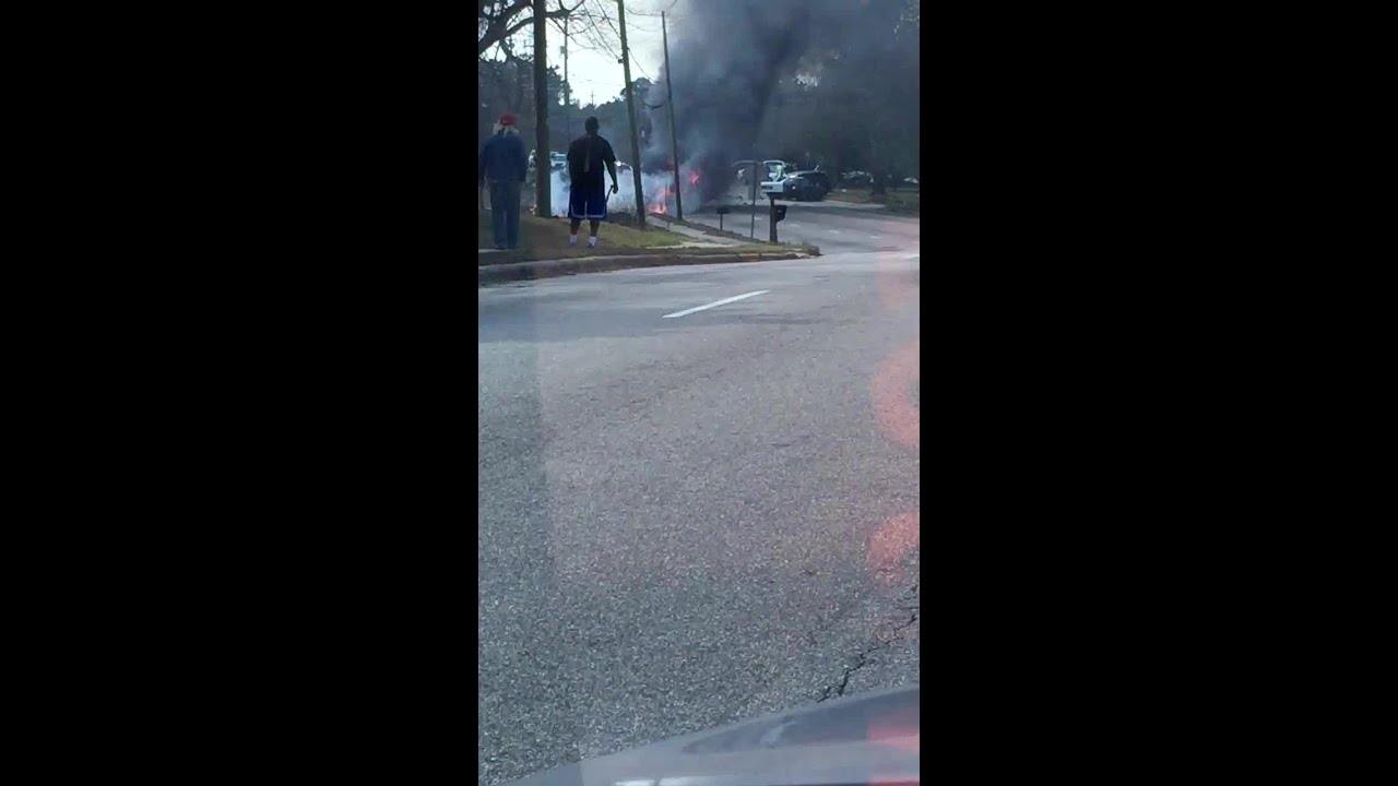 Raw video: Dump truck burns after 3-car wreck in Raleigh - YouTube