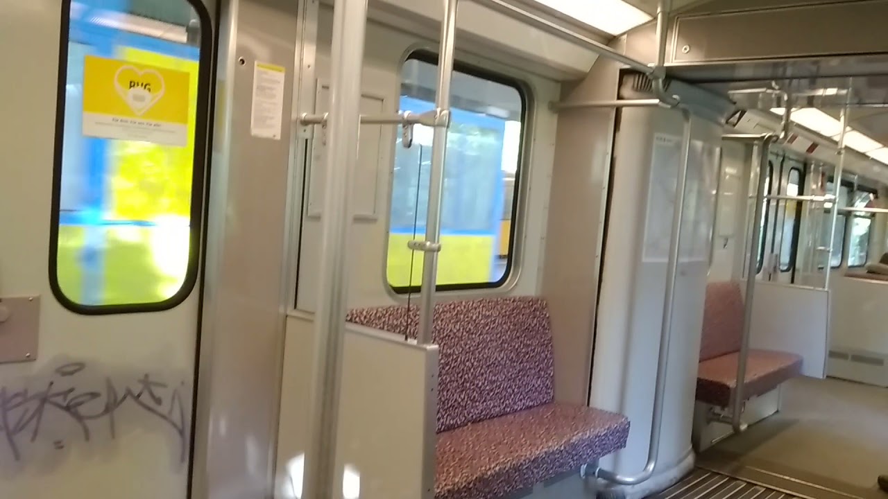 U-Bahn Berlin F84 mitfahrt 2770 mit Durchgang 2021 mai