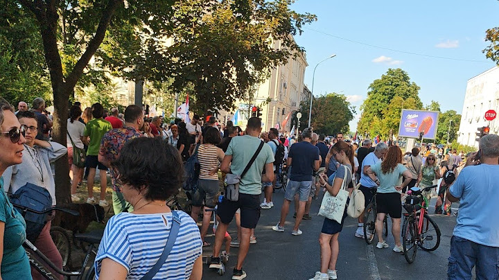 Uživo - Zemun, Beograd i Srbija: Studenti i narod preuzeli ulice, a Vučić porodicu premešta u ...