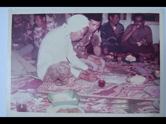 Mbah Rosyidi Sang Kyai Kampung class=