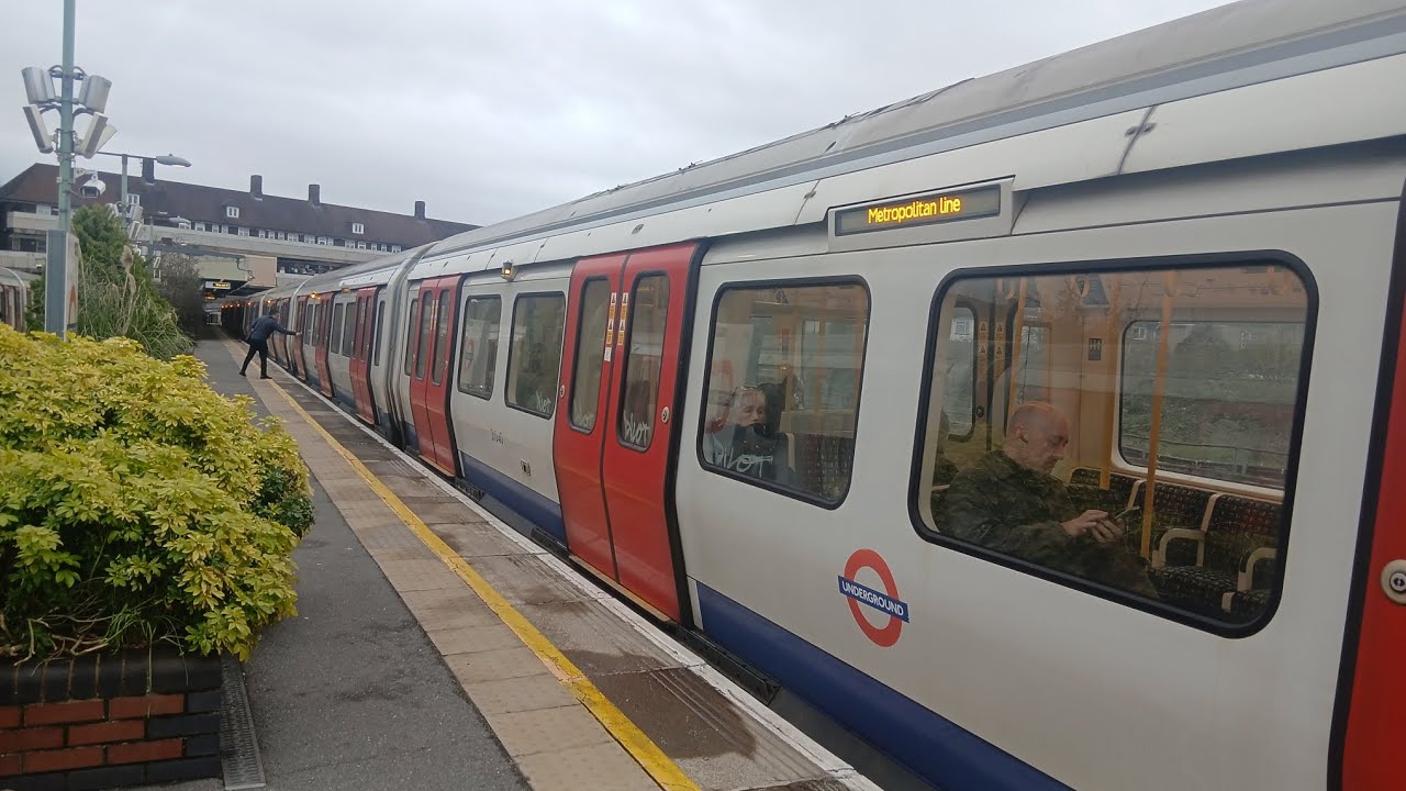 S8 Metropolitan Line Acceleration short Journey 